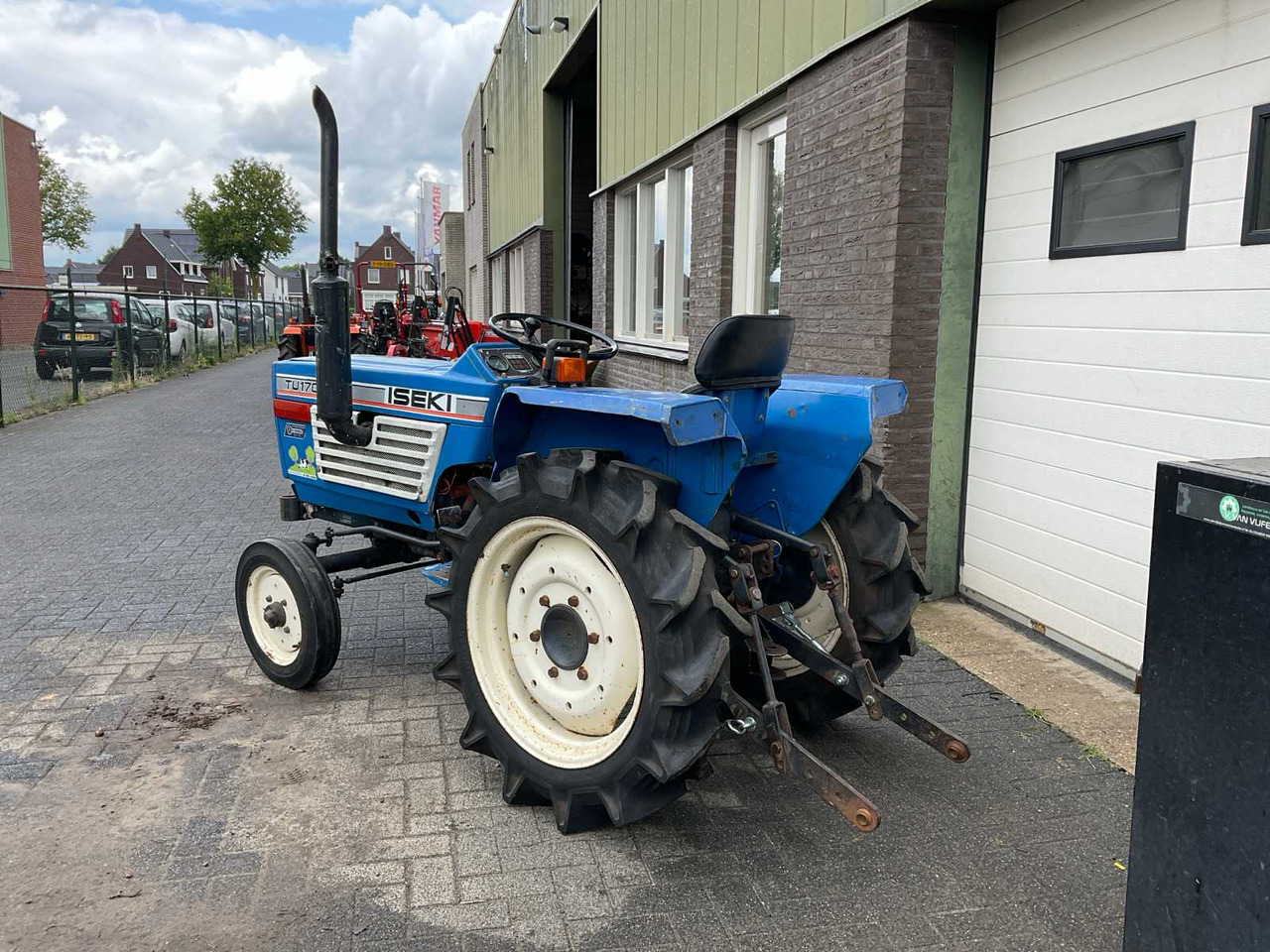 Iseki TU1700 - Traktor kompak: gambar 3 Iseki TU1700 - Traktor kompak: gambar 3