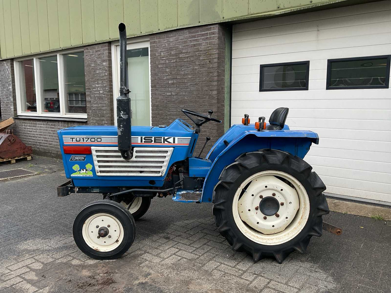 Iseki TU1700 - Traktor kompak: gambar 2 Iseki TU1700 - Traktor kompak: gambar 2