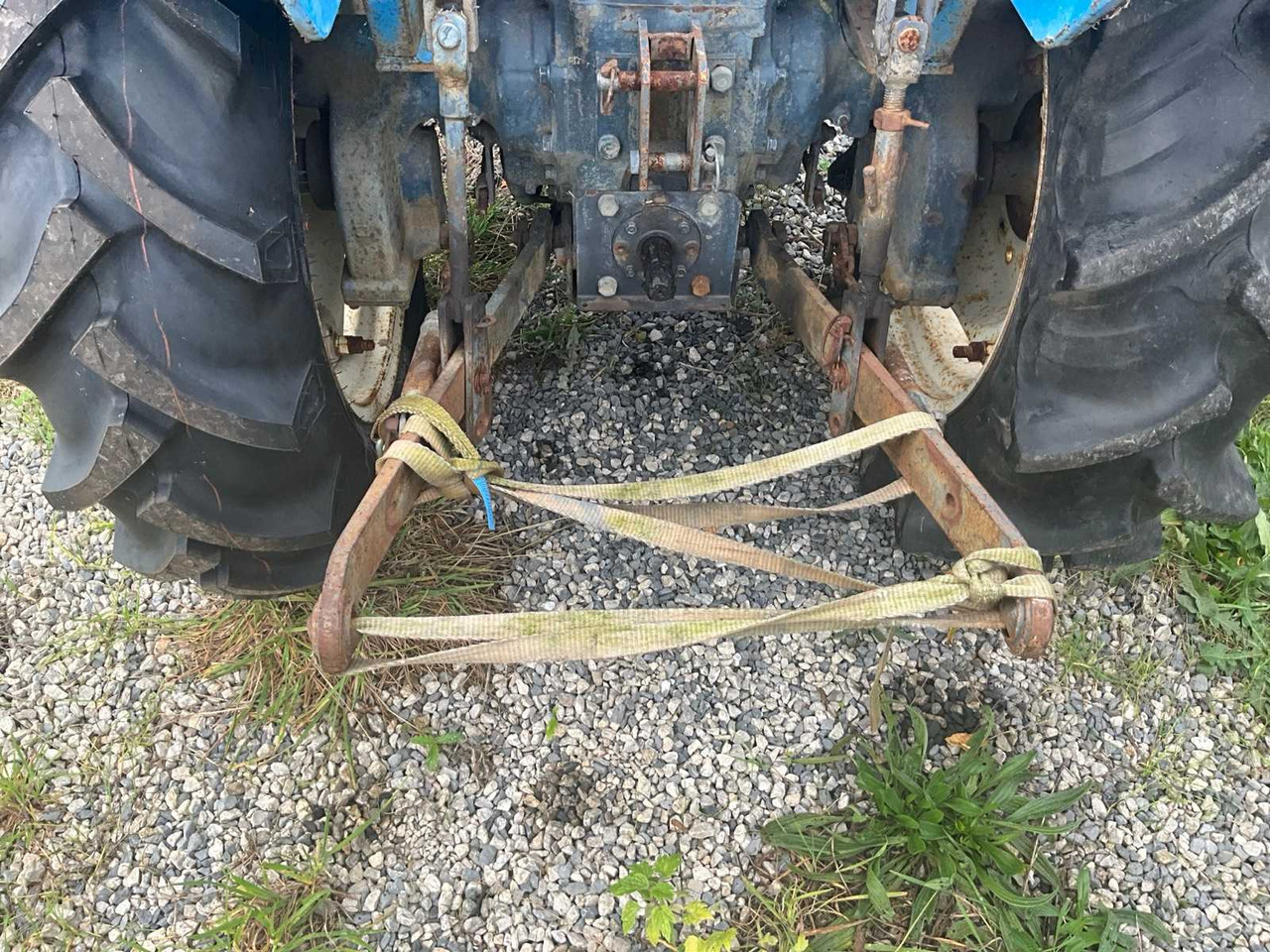 Traktor kompak Iseki TU175: gambar 10 Traktor kompak Iseki TU175: gambar 10