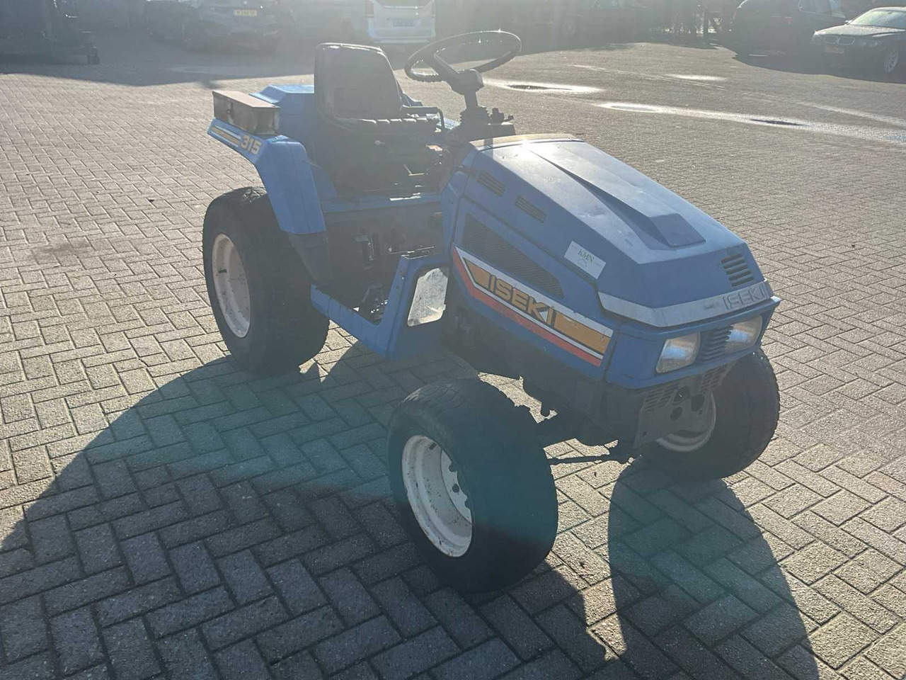 Iseki TU315F - Traktor kompak: gambar 4 Iseki TU315F - Traktor kompak: gambar 4