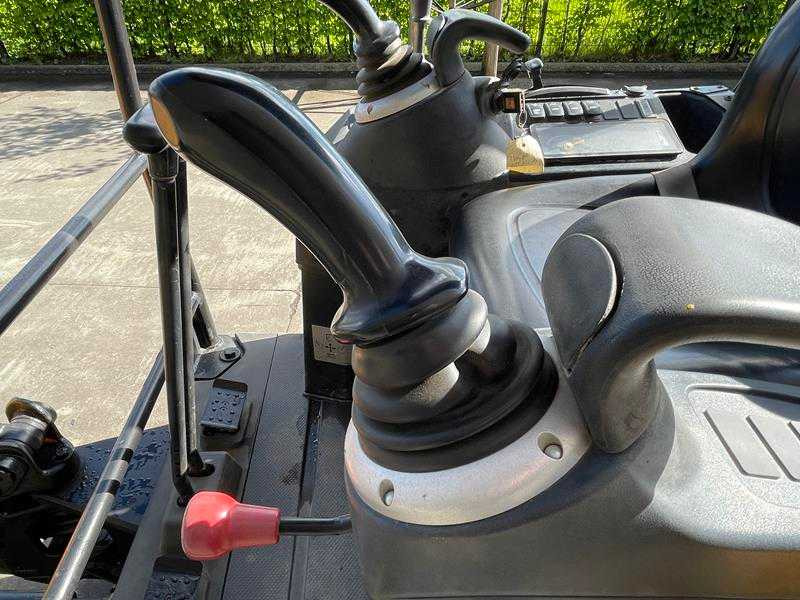 Ekskavator perayap JCB 15 C-1: gambar 15