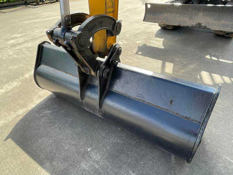 Ekskavator perayap JCB 15 C-1: gambar 19
