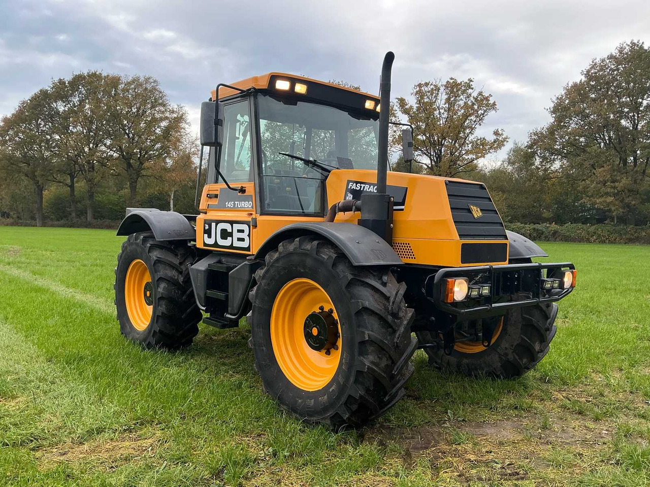 JCB 1993 JCB FASTRAC 145 TURBO ALL-WHEEL DRIVE TRACTOR - Traktor: gambar 4 JCB 1993 JCB FASTRAC 145 TURBO ALL-WHEEL DRIVE TRACTOR - Traktor: gambar 4