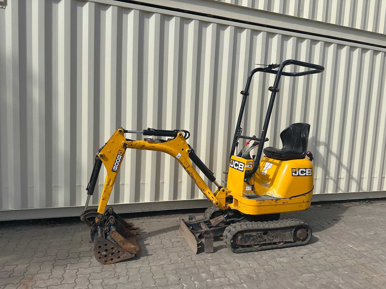 JCB 8008 CTS - Ekskavator mini: gambar 1 JCB 8008 CTS - Ekskavator mini: gambar 1