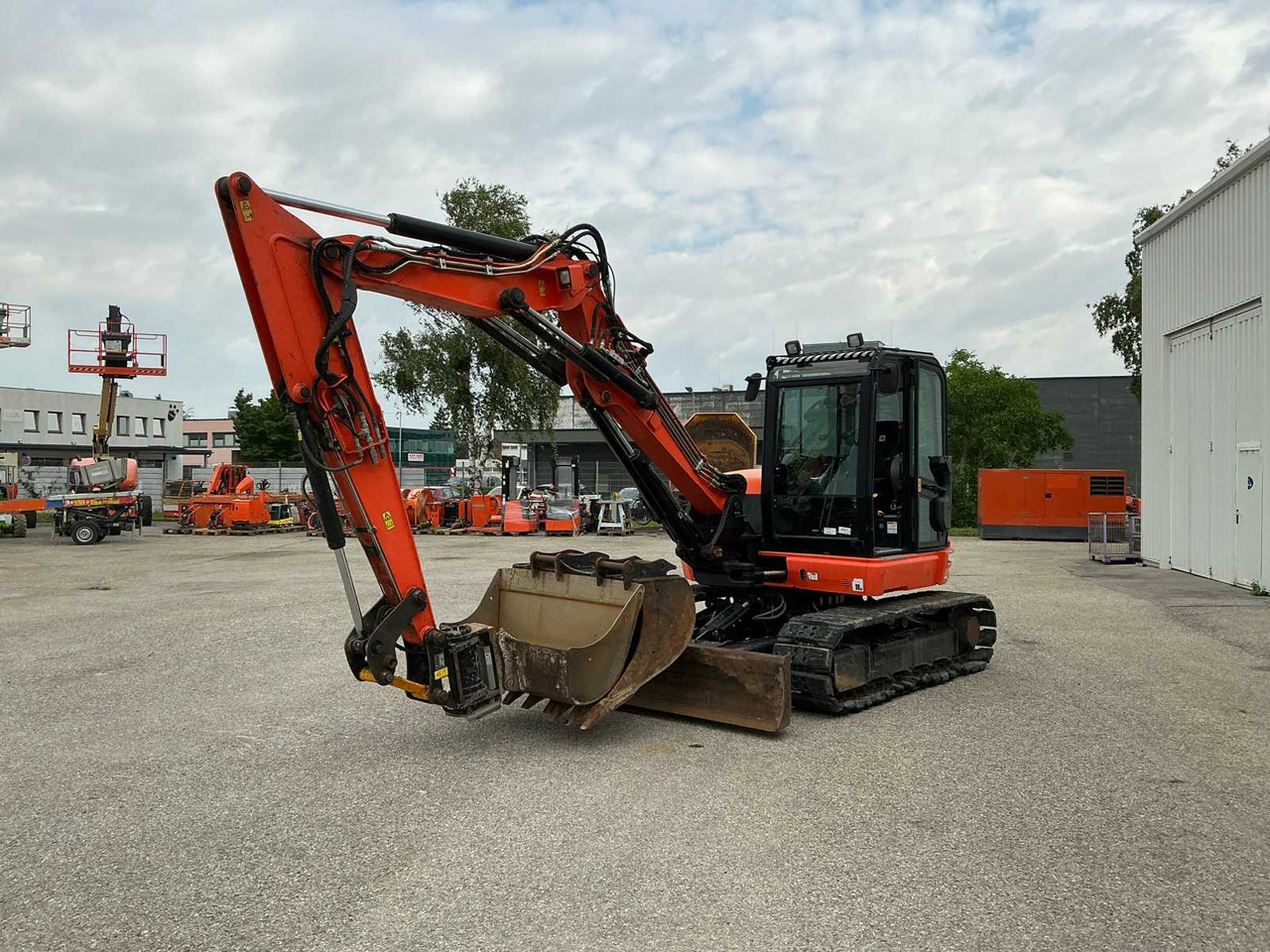 JCB 86C-1TAB - Ekskavator perayap: gambar 2 JCB 86C-1TAB - Ekskavator perayap: gambar 2