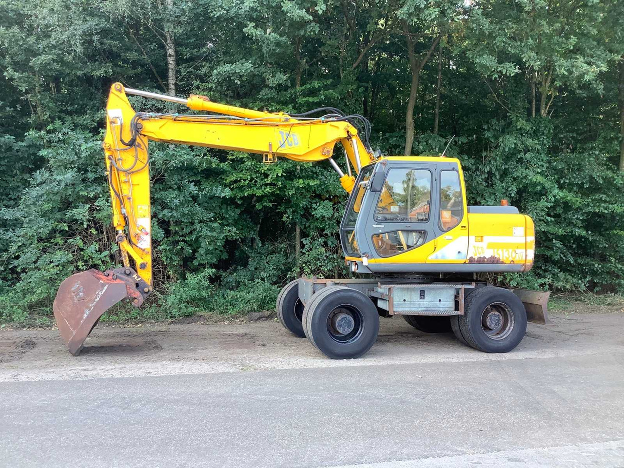 JCB JS130W - Ekskavator roda: gambar 2 JCB JS130W - Ekskavator roda: gambar 2