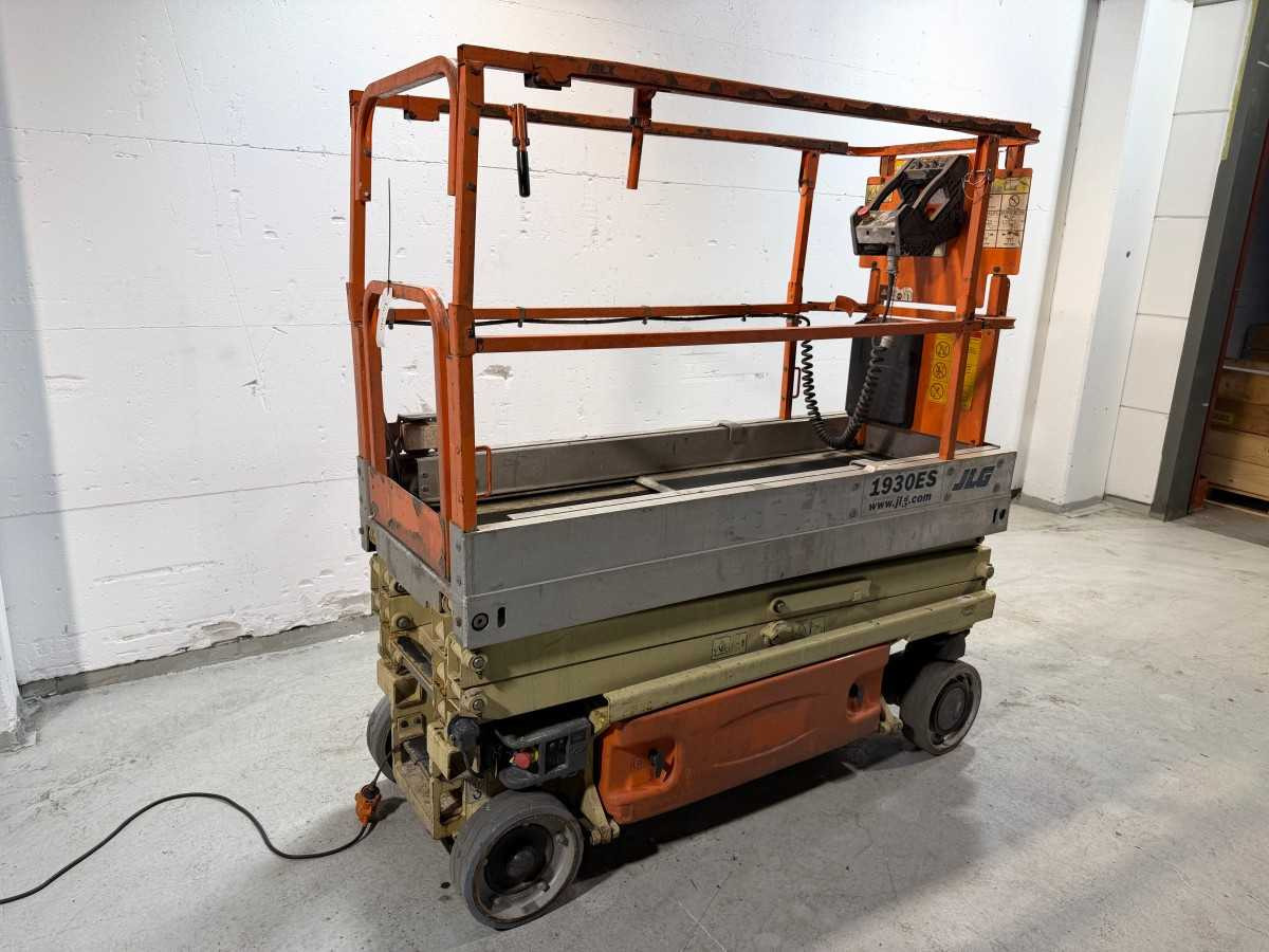 JLG - 2011 - 1930ES - AERIAL PLATFORM - Platform pengangkat: gambar 1 JLG - 2011 - 1930ES - AERIAL PLATFORM - Platform pengangkat: gambar 1