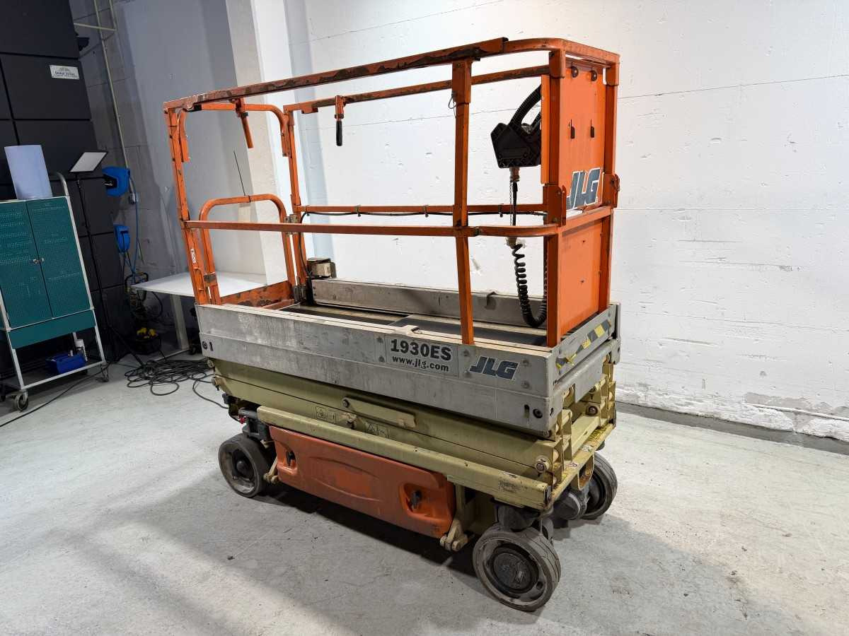 JLG - 2011 - 1930ES - AERIAL PLATFORM - Platform pengangkat: gambar 2 JLG - 2011 - 1930ES - AERIAL PLATFORM - Platform pengangkat: gambar 2