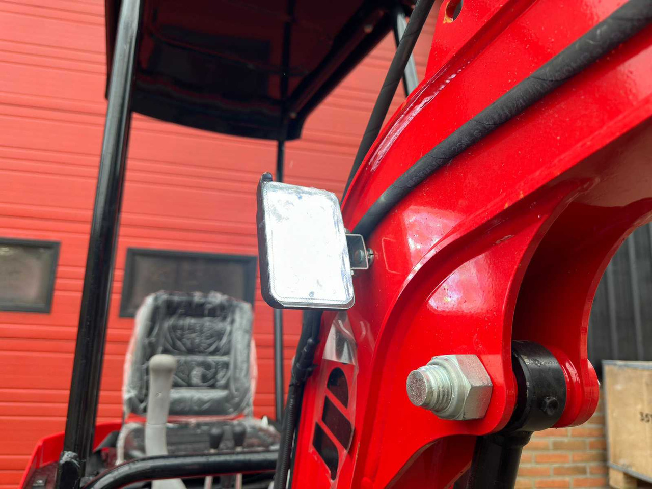 Ekskavator mini JPC HT12: gambar 8