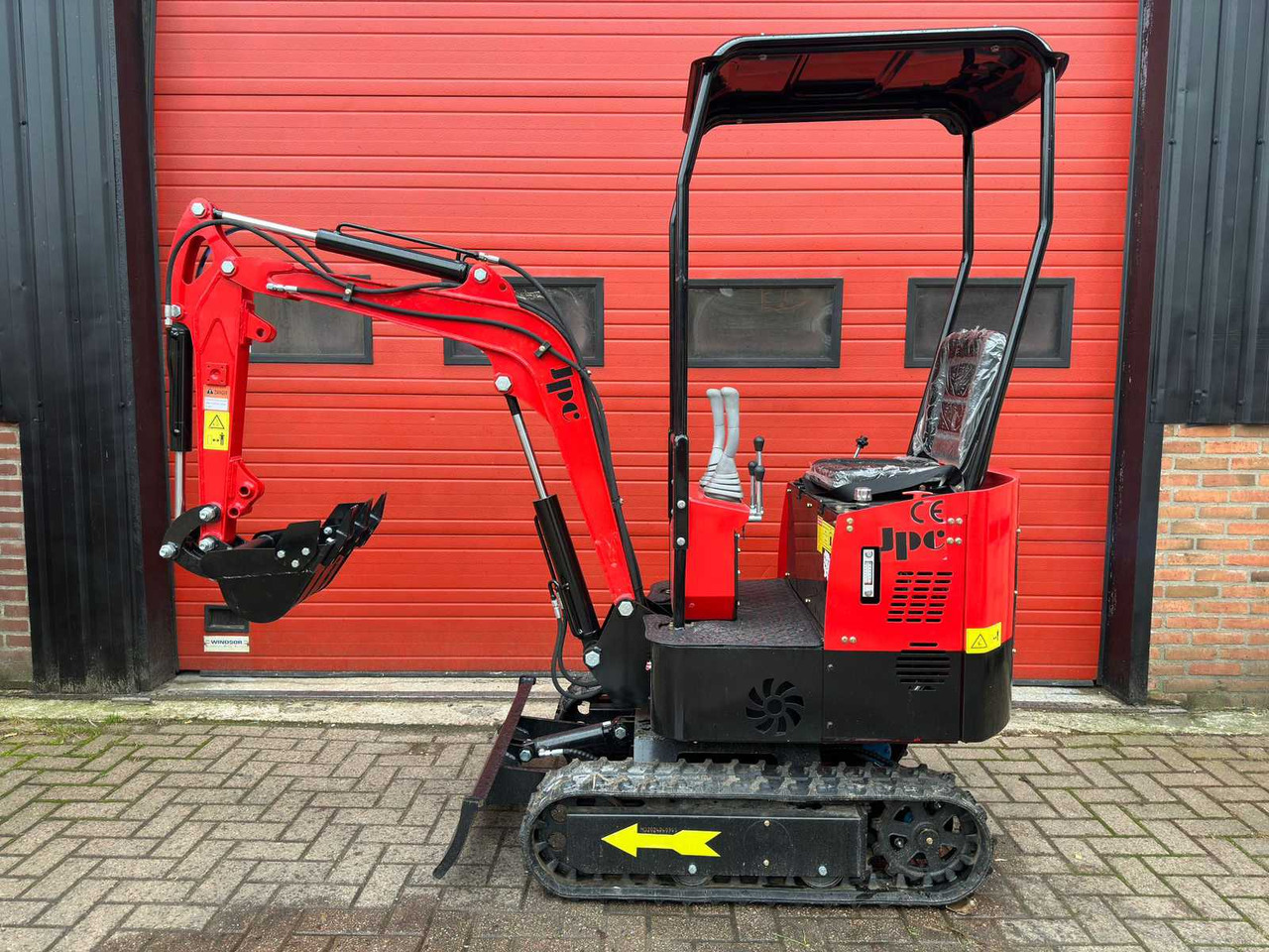 JPC HT12 - Ekskavator mini: gambar 1 JPC HT12 - Ekskavator mini: gambar 1