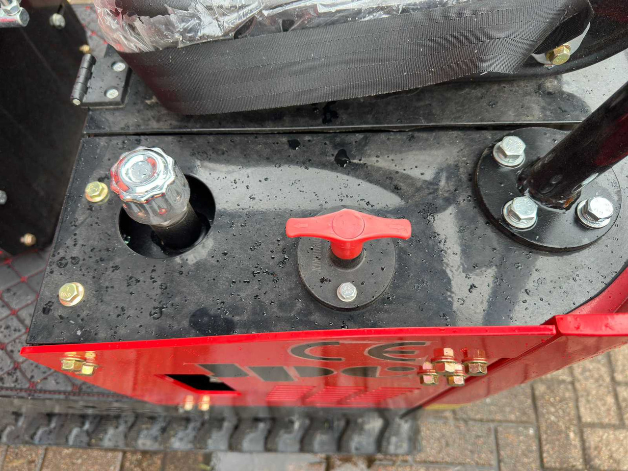 Ekskavator mini JPC HT12: gambar 6