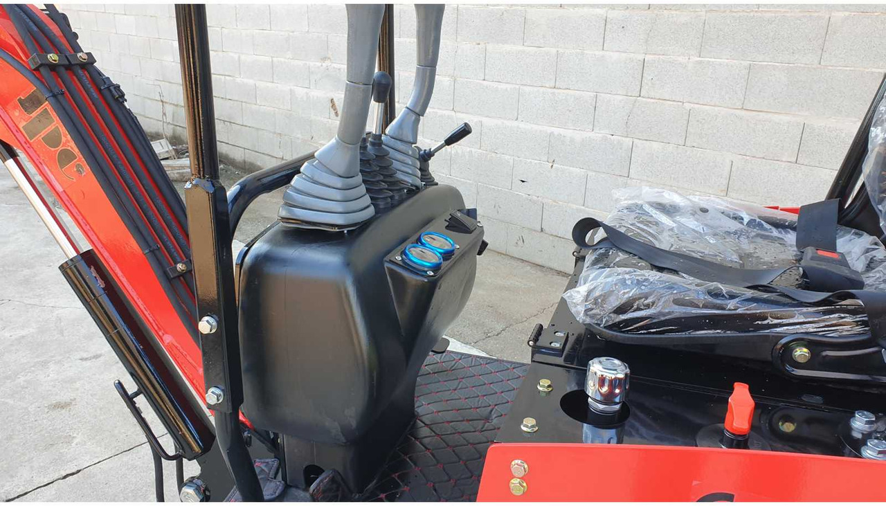 JPC HT12 MINI EXCAVATOR - Ekskavator mini: gambar 3 JPC HT12 MINI EXCAVATOR - Ekskavator mini: gambar 3