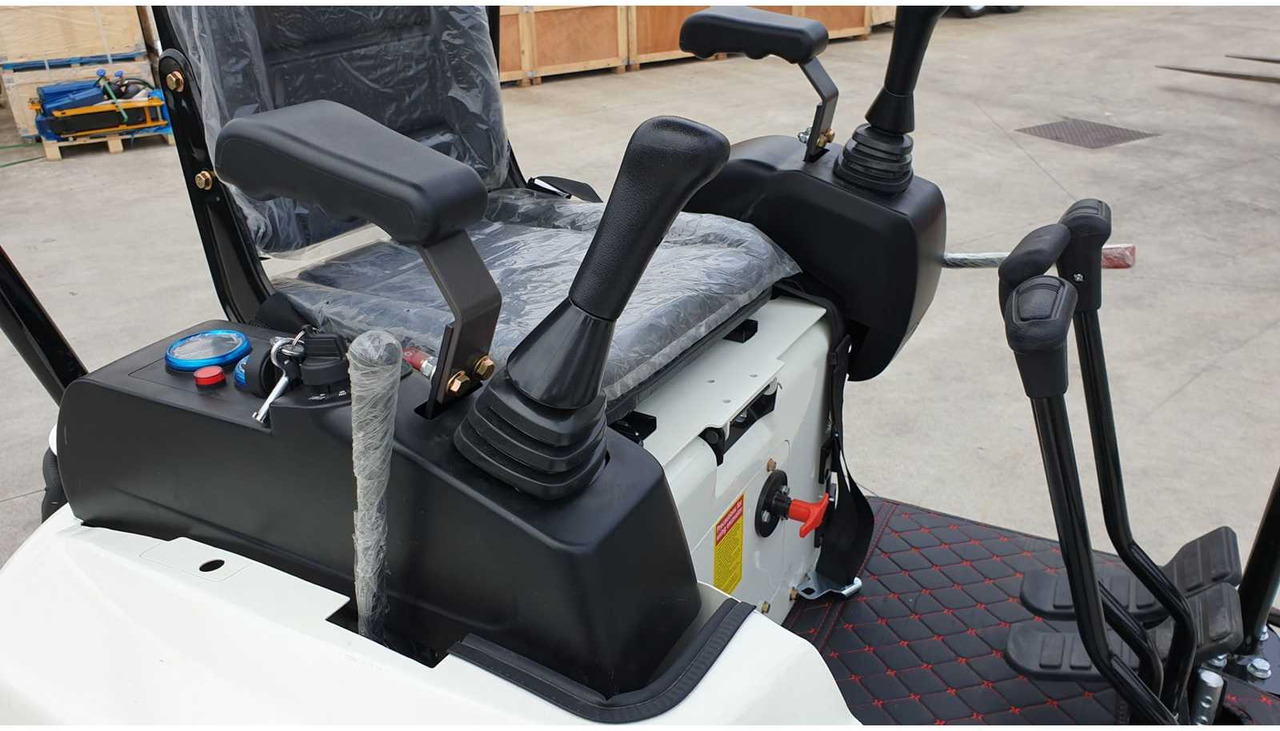 Ekskavator mini JPC HT13 MINI EXCAVATOR: gambar 10 Ekskavator mini JPC HT13 MINI EXCAVATOR: gambar 10