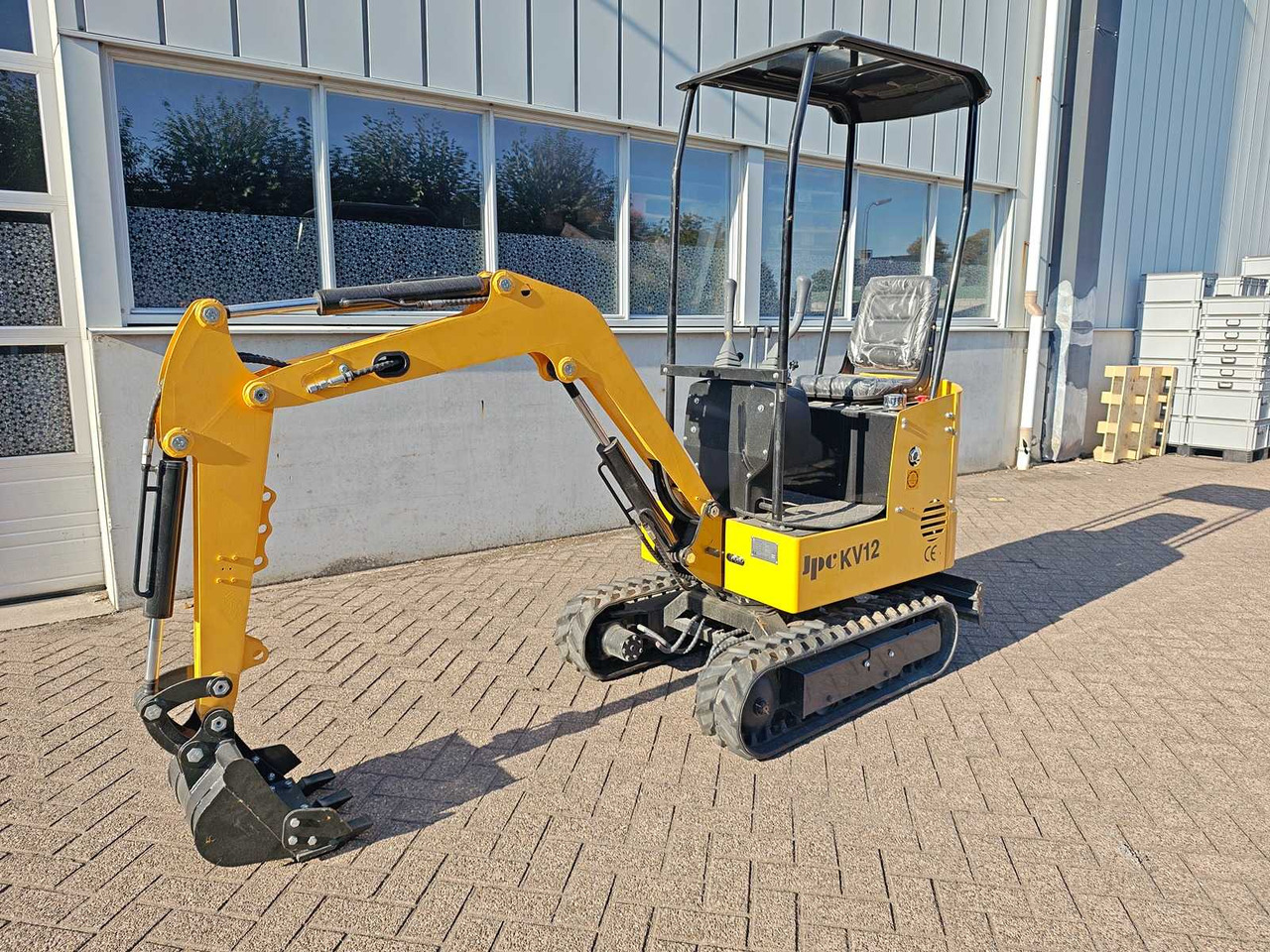 JPC KV12 - Ekskavator mini: gambar 1 JPC KV12 - Ekskavator mini: gambar 1
