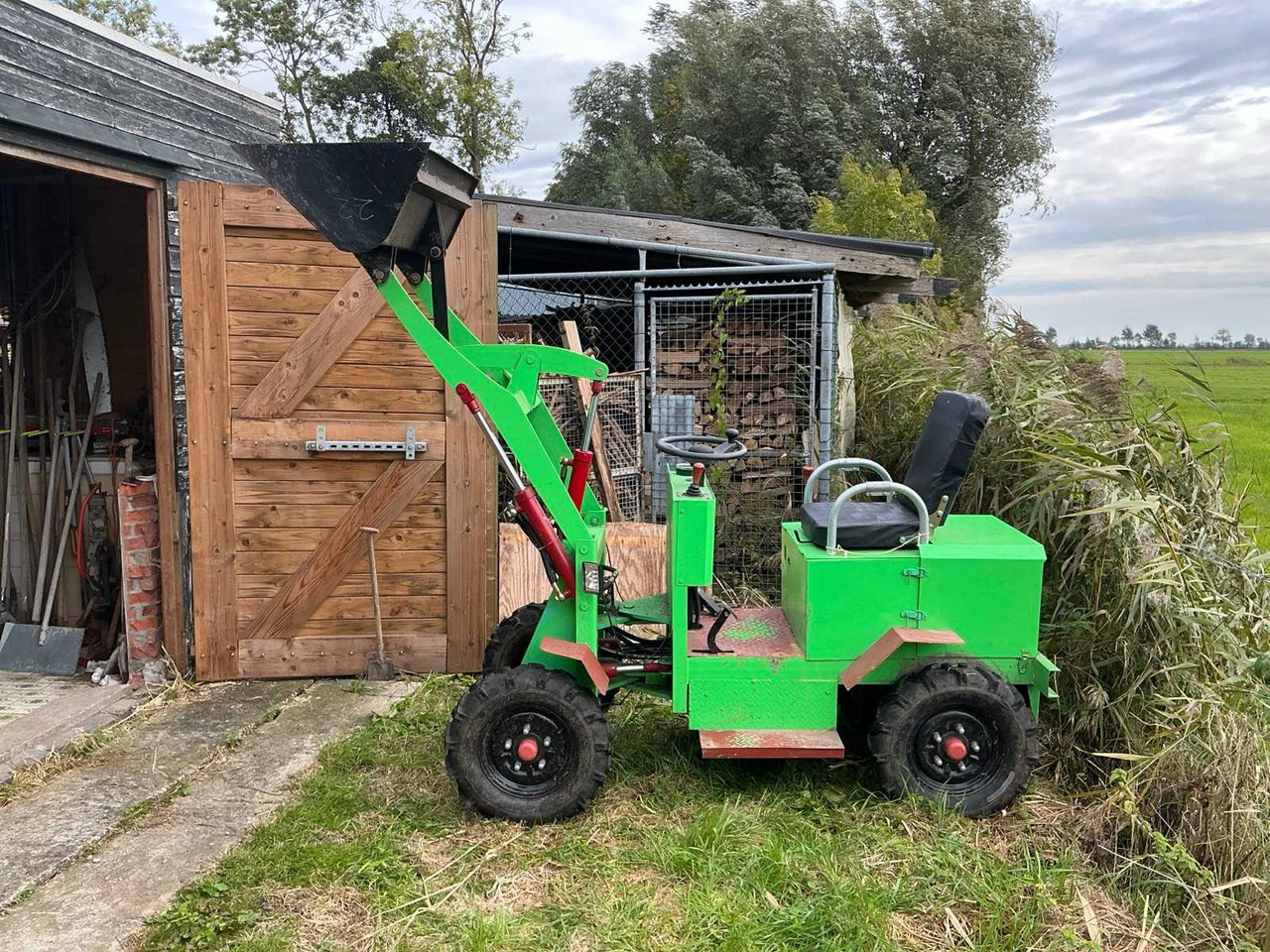 Wheel loader JPC ME18 SHOVEL: gambar 17 Wheel loader JPC ME18 SHOVEL: gambar 17
