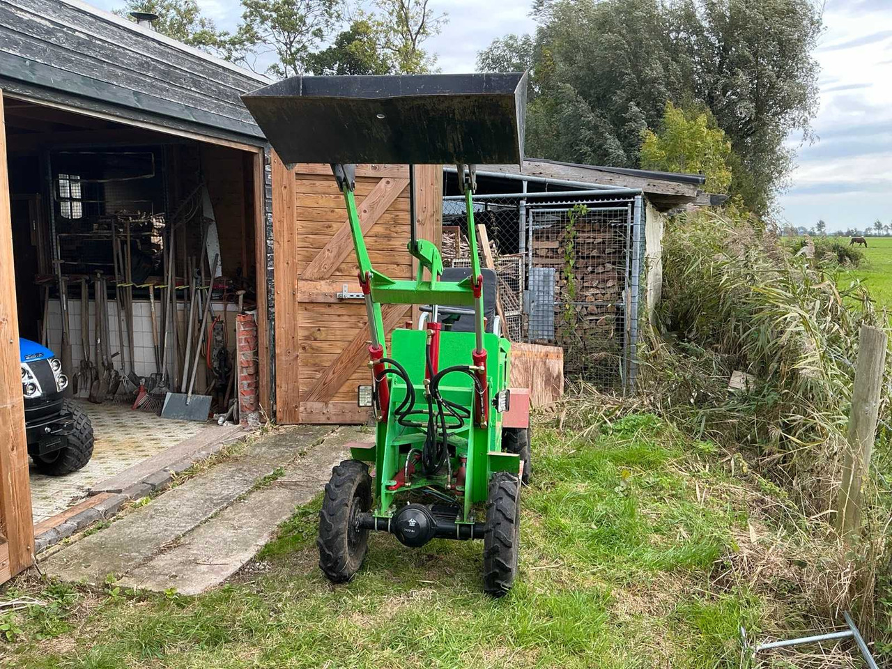 Wheel loader JPC ME18 SHOVEL: gambar 8 Wheel loader JPC ME18 SHOVEL: gambar 8