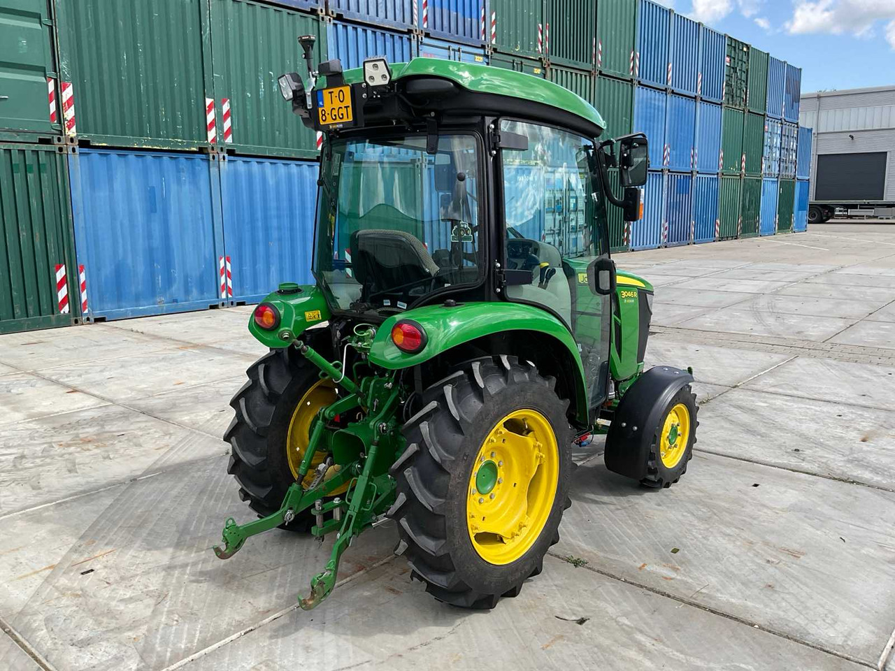 John Deere 3046R - Traktor kompak: gambar 5 John Deere 3046R - Traktor kompak: gambar 5
