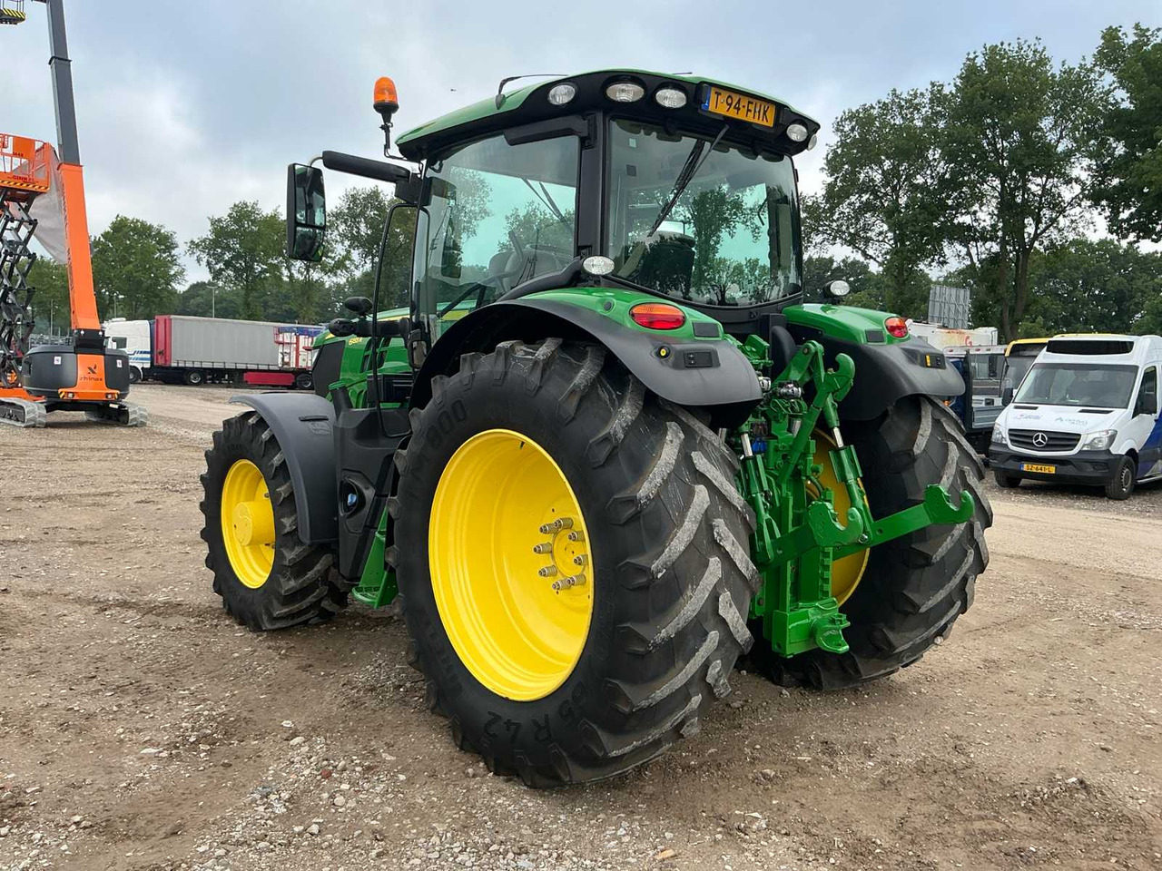 John deere 6155R - Traktor: gambar 4 John deere 6155R - Traktor: gambar 4