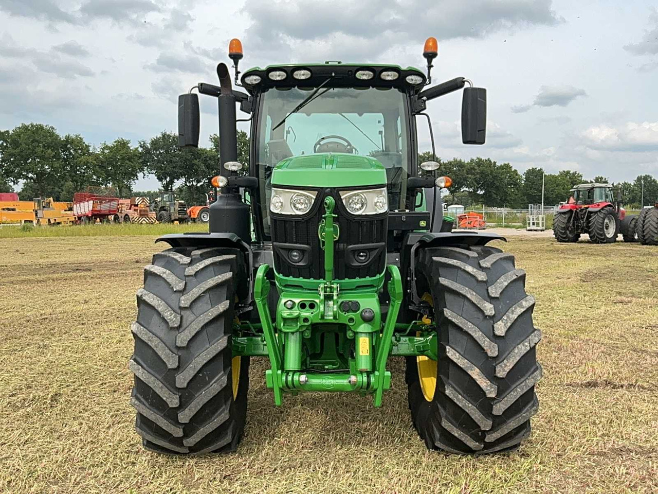 John deere 6155R - Traktor: gambar 3 John deere 6155R - Traktor: gambar 3