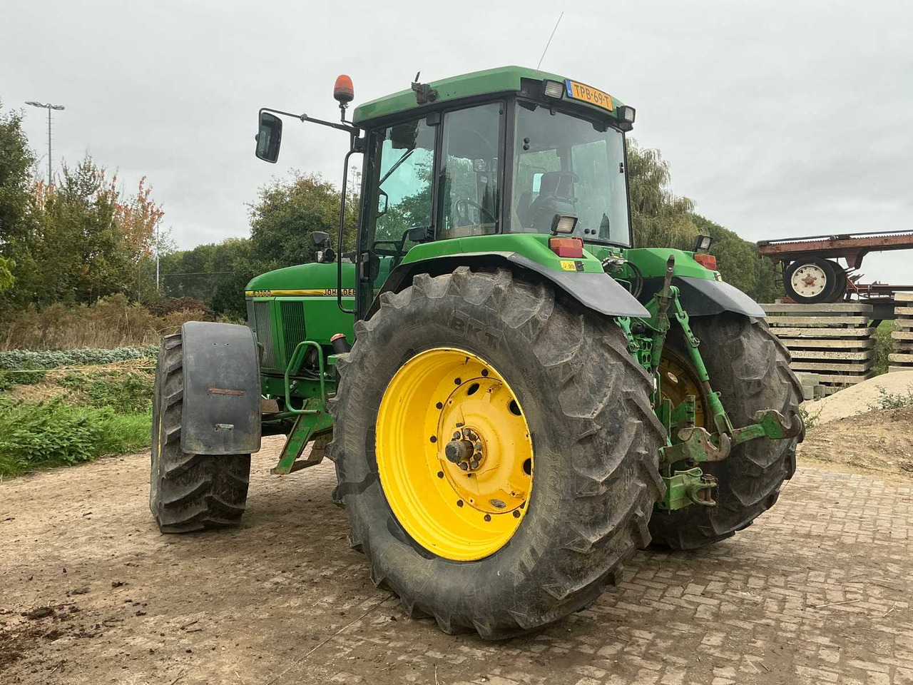 John deere 7700 - Traktor: gambar 3 John deere 7700 - Traktor: gambar 3