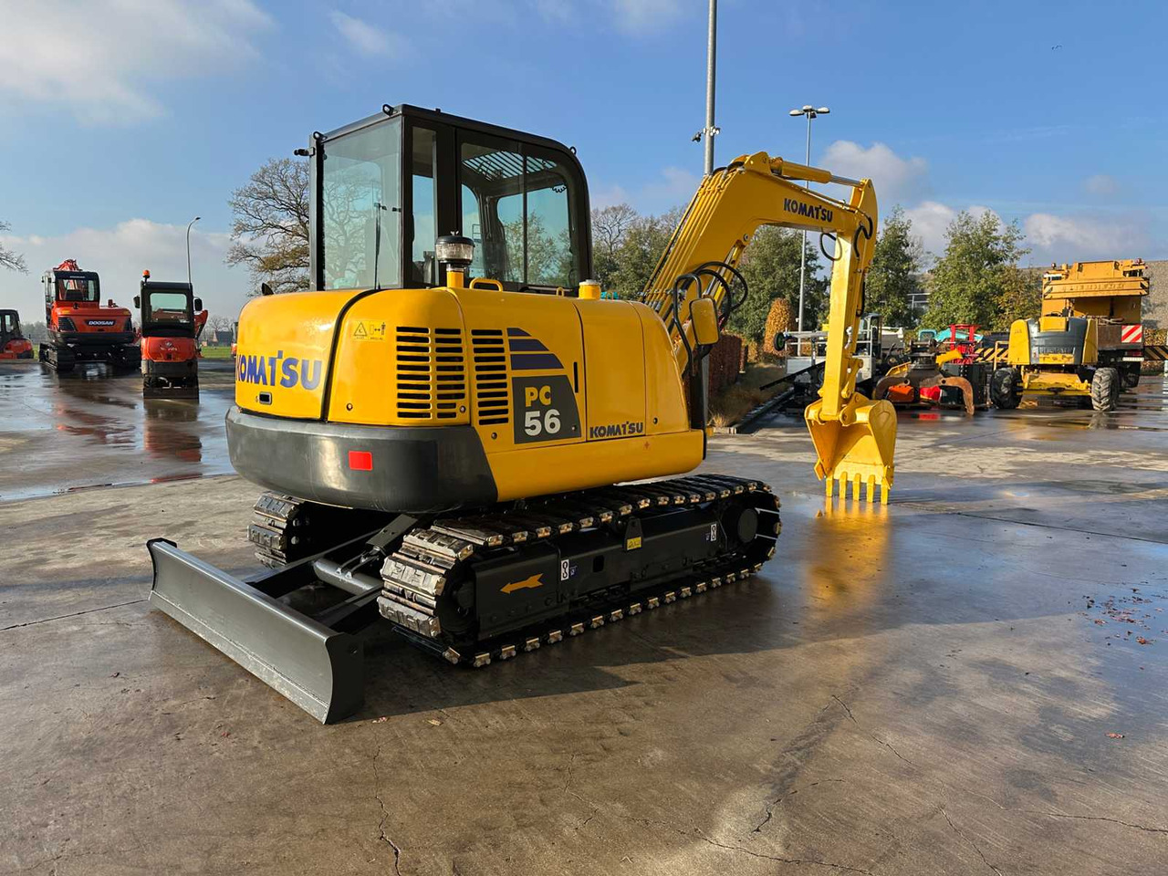 KOMATSU - PC56-7 - MIDI EXCAVATOR - Ekskavator: gambar 4 KOMATSU - PC56-7 - MIDI EXCAVATOR - Ekskavator: gambar 4