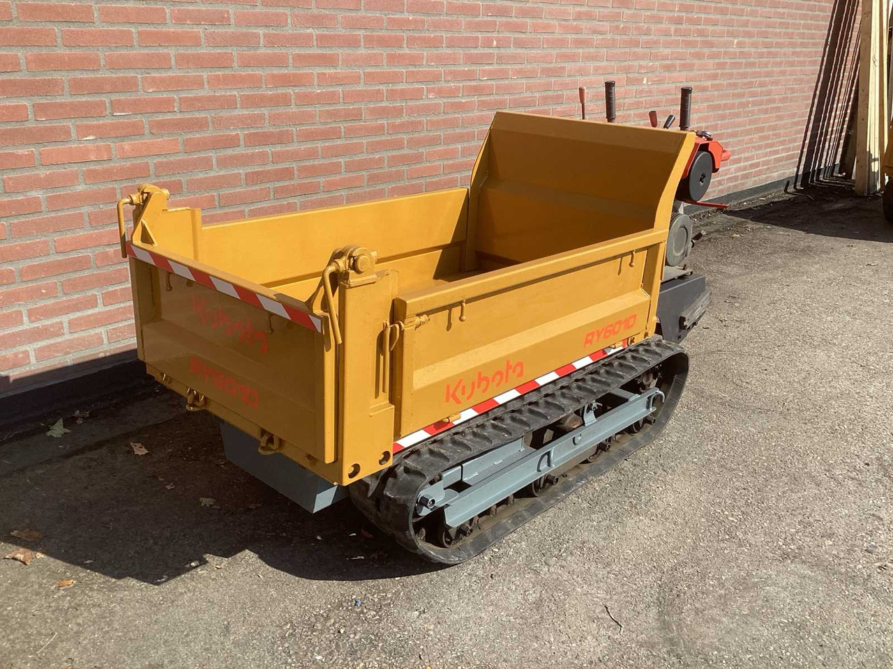 KUBOTA RY601D-3 - Tempat sampah: gambar 5 KUBOTA RY601D-3 - Tempat sampah: gambar 5
