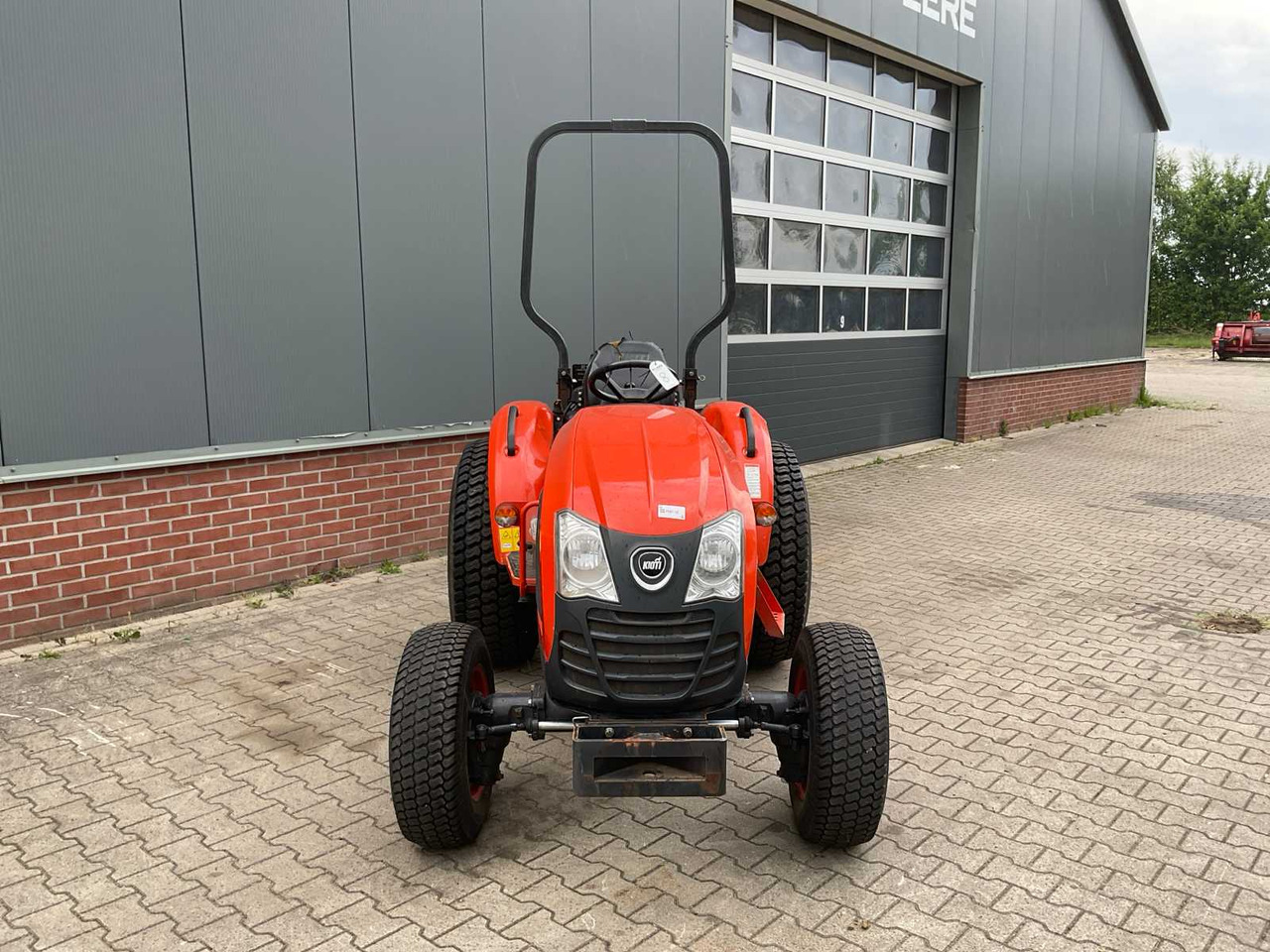 Kioti CK4010 HST - Traktor kompak: gambar 2 Kioti CK4010 HST - Traktor kompak: gambar 2