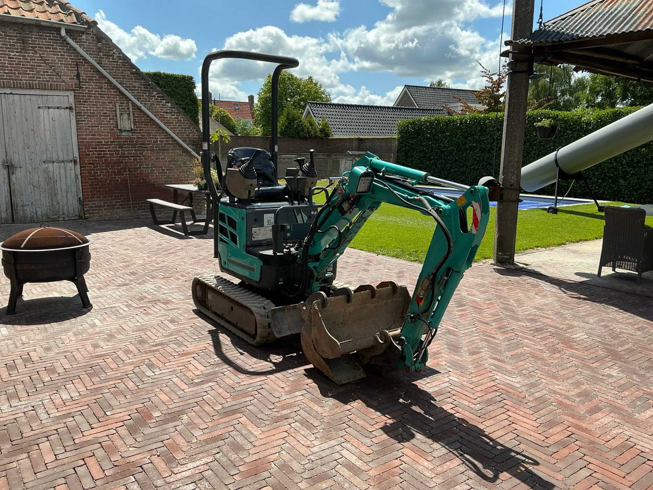 Kobelco SK10SR-2 - Ekskavator mini: gambar 3 Kobelco SK10SR-2 - Ekskavator mini: gambar 3