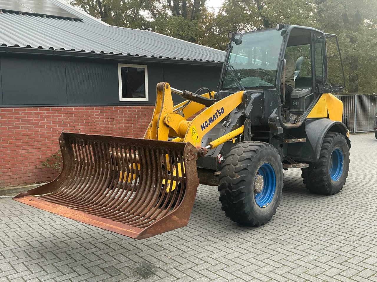 Komatsu 2010 KOMATSU WA80-S SHOVEL / WHEEL LOADER - Wheel loader: gambar 5 Komatsu 2010 KOMATSU WA80-S SHOVEL / WHEEL LOADER - Wheel loader: gambar 5