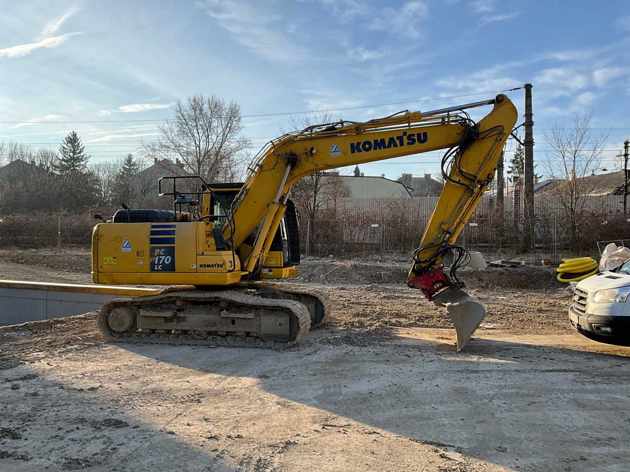 Komatsu PC170LC-10 - Ekskavator perayap: gambar 1 Komatsu PC170LC-10 - Ekskavator perayap: gambar 1