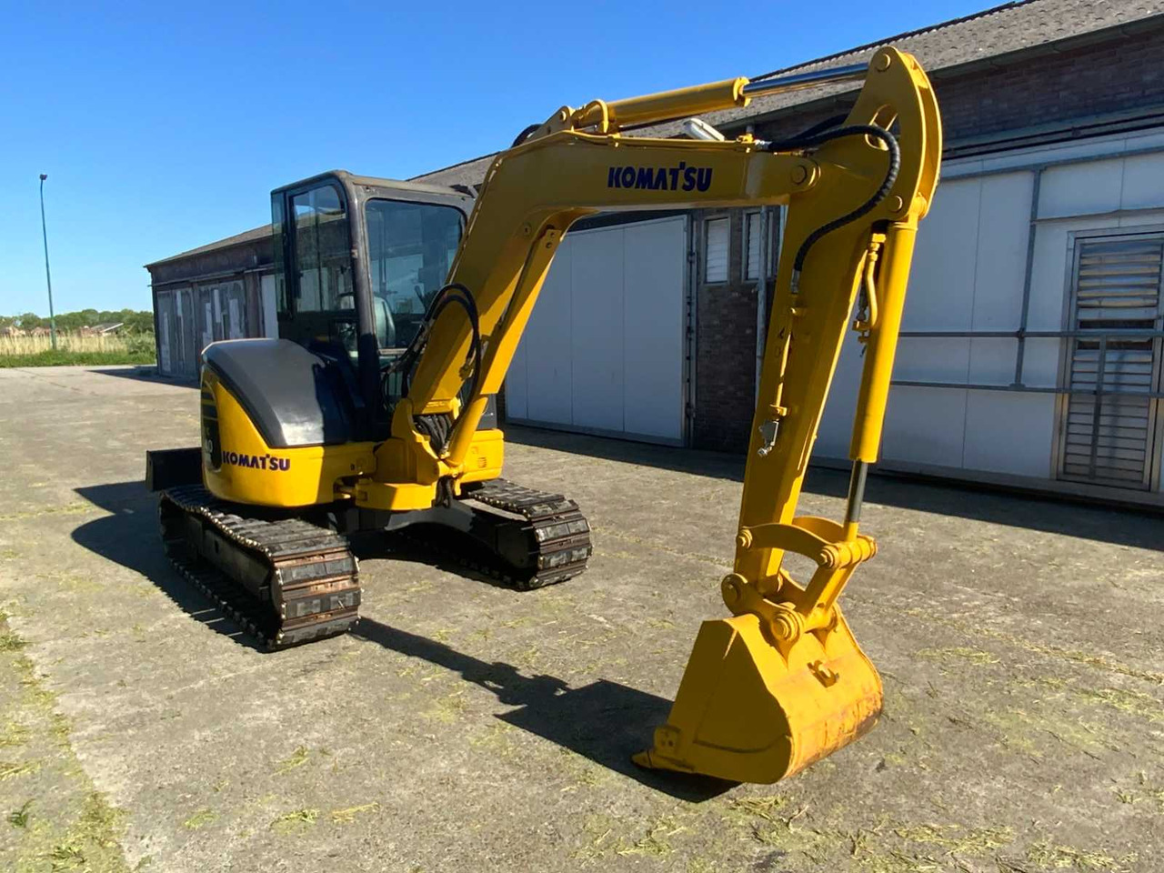 Komatsu PC40MR-3 - Ekskavator perayap: gambar 4 Komatsu PC40MR-3 - Ekskavator perayap: gambar 4