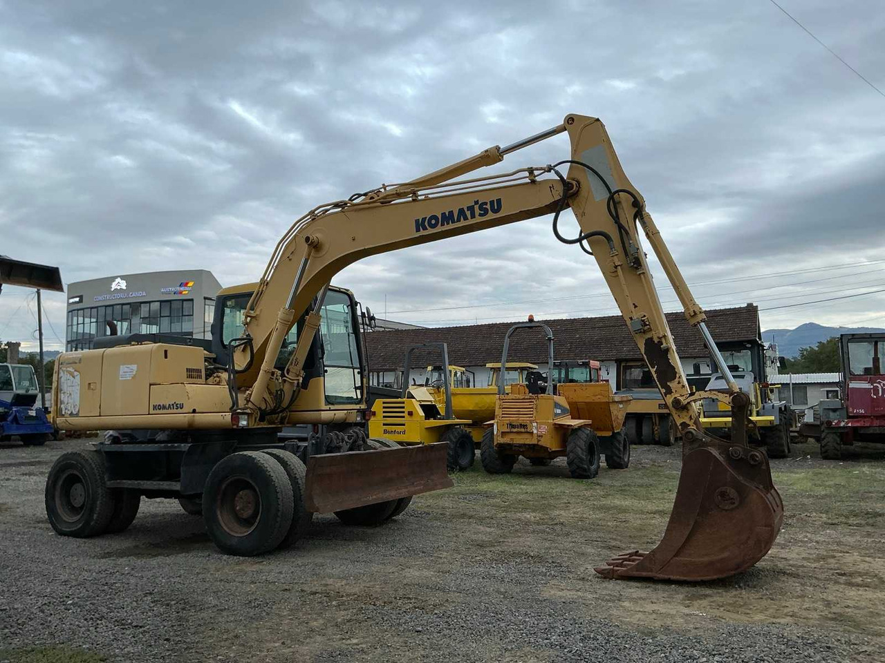 Komatsu PW 130 -7K - Ekskavator roda: gambar 4 Komatsu PW 130 -7K - Ekskavator roda: gambar 4