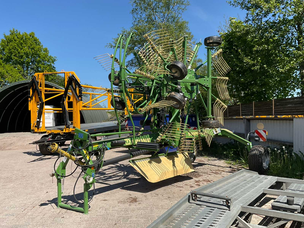 Krone KS203C1-Swadro TC 760 - Trailer pertanian: gambar 3 Krone KS203C1-Swadro TC 760 - Trailer pertanian: gambar 3