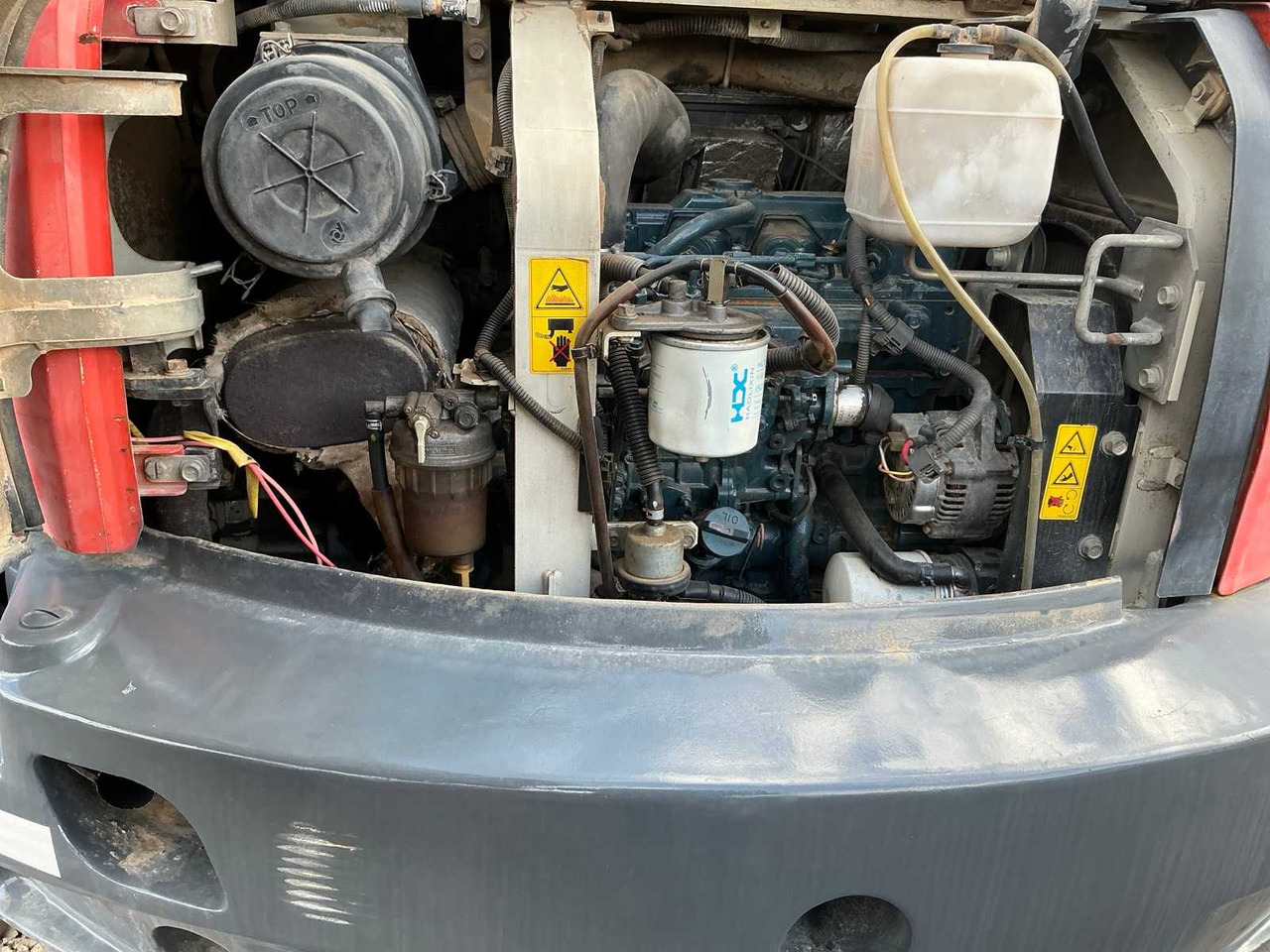 Ekskavator perayap Kubota KX 165-5: gambar 32