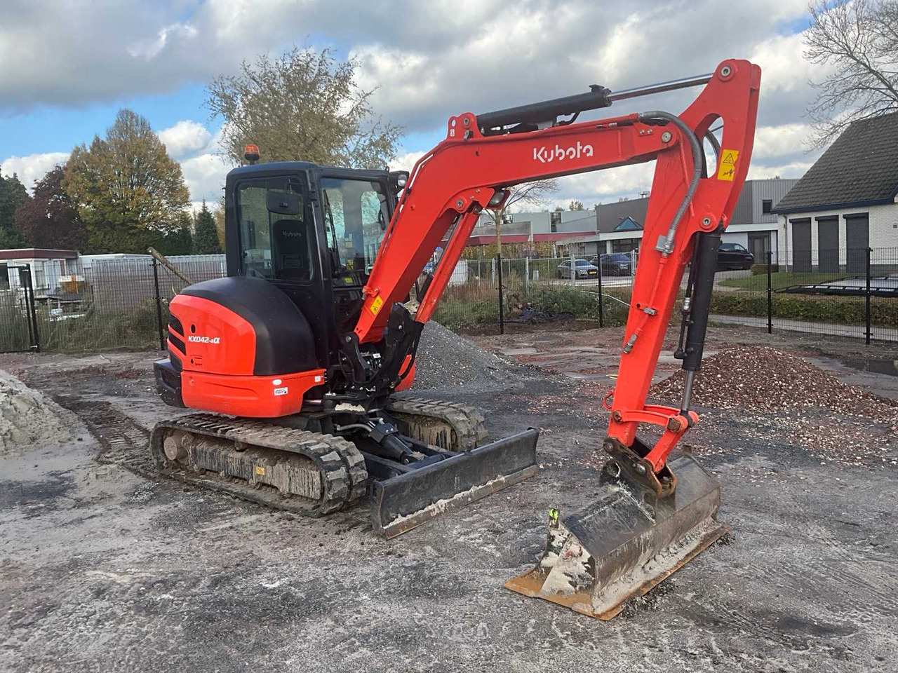 Kubota KX042-4A - Ekskavator mini: gambar 4 Kubota KX042-4A - Ekskavator mini: gambar 4