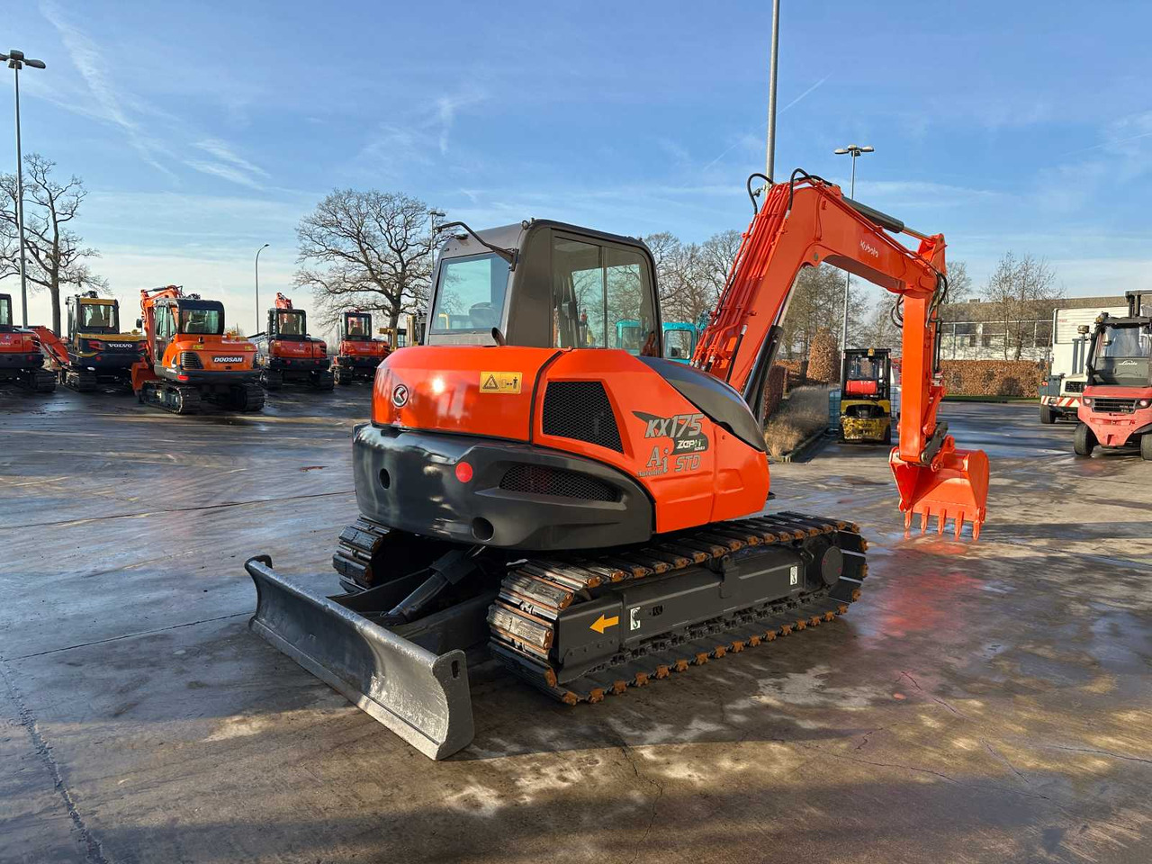 Kubota KX175-5 - Ekskavator perayap: gambar 4 Kubota KX175-5 - Ekskavator perayap: gambar 4
