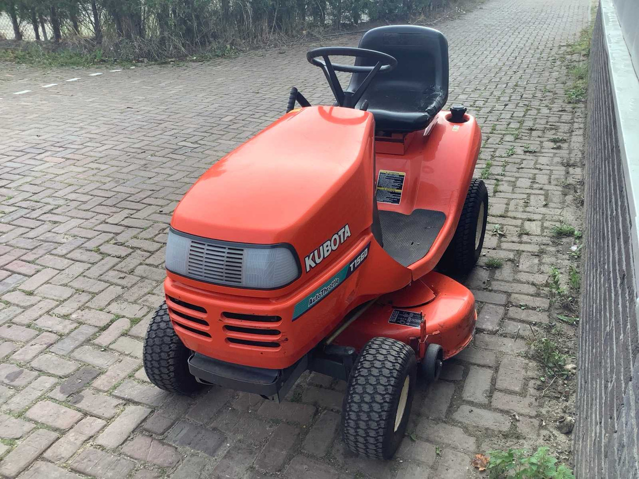 Kubota T1560 - Mesin pemotong rumput: gambar 4 Kubota T1560 - Mesin pemotong rumput: gambar 4