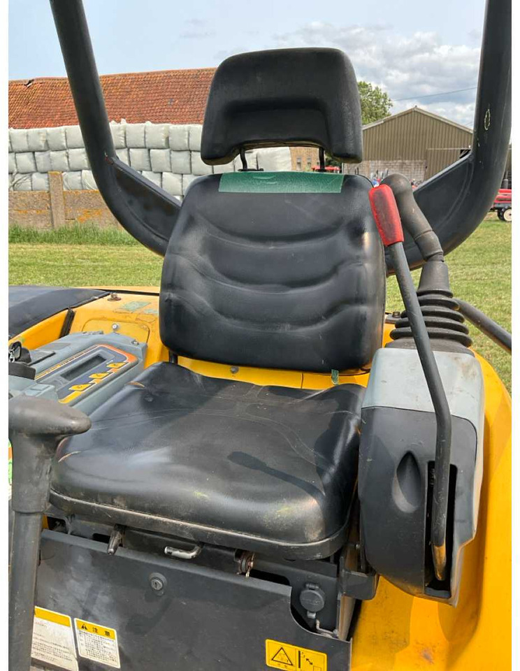 Ekskavator perayap Kubota U-30-5: gambar 22