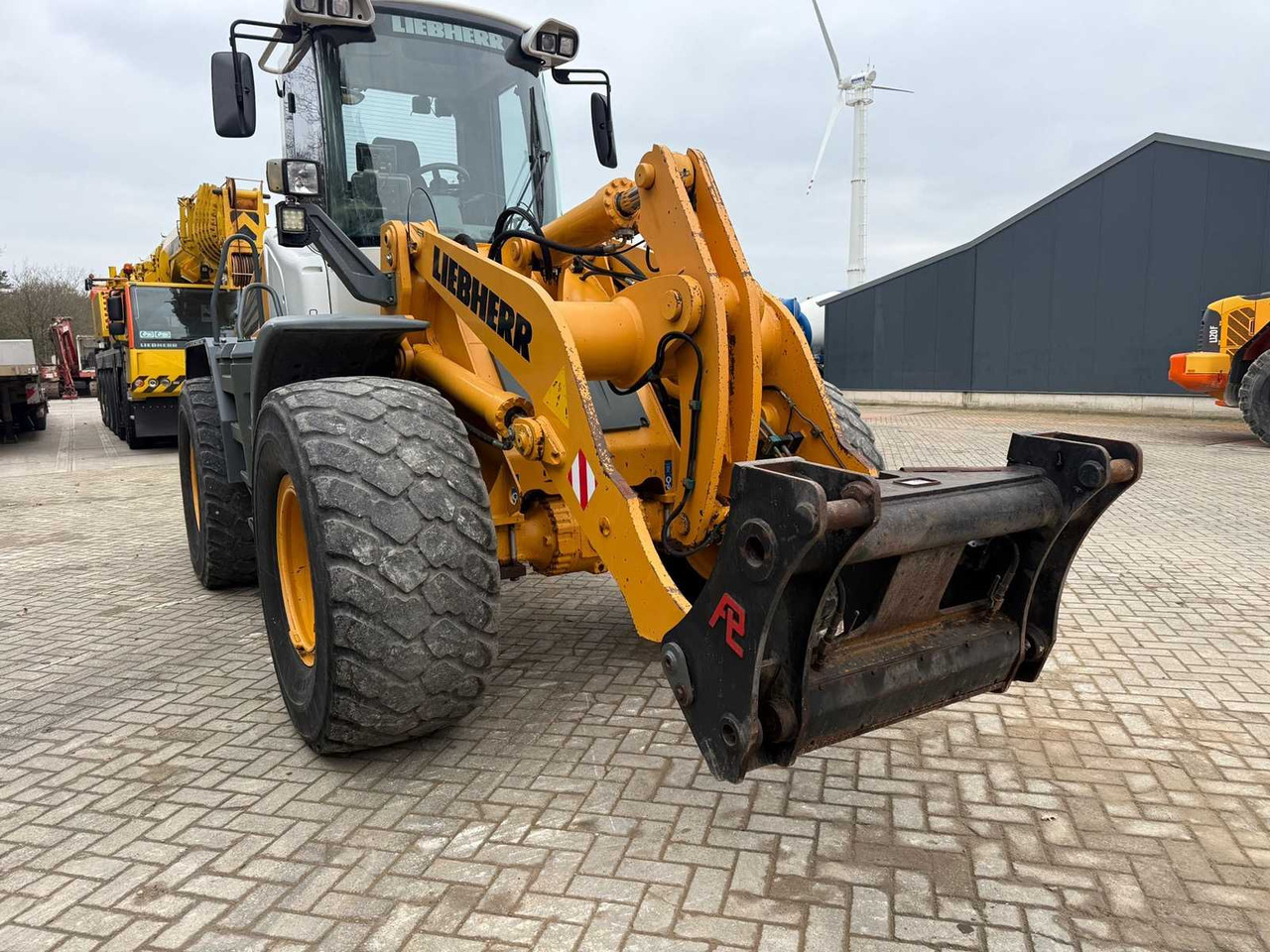 LIEBHERR - 2011 - L542 - SHOVEL - Wheel loader: gambar 5 LIEBHERR - 2011 - L542 - SHOVEL - Wheel loader: gambar 5