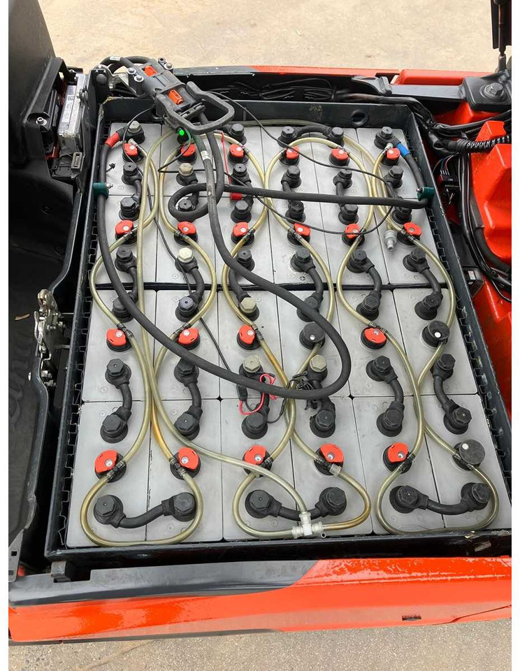 Forklift LINDE E16 FORKLIFT: gambar 13 Forklift LINDE E16 FORKLIFT: gambar 13