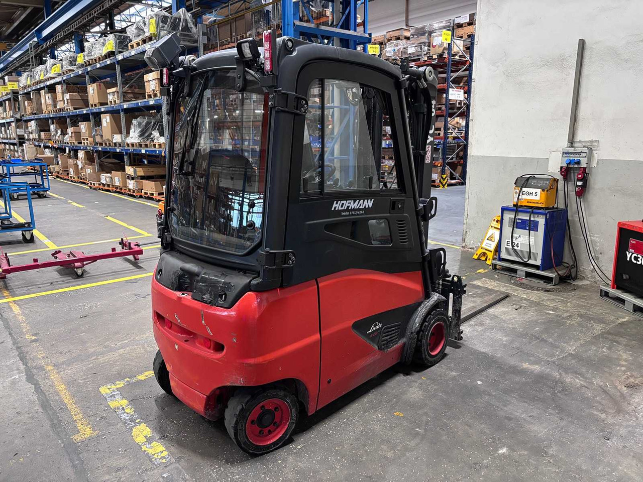 LINDE - E20PH-SERIES-386 - 2022 - ELECTRIC FORKLIFT TRUCKS - Forklift: gambar 2 LINDE - E20PH-SERIES-386 - 2022 - ELECTRIC FORKLIFT TRUCKS - Forklift: gambar 2