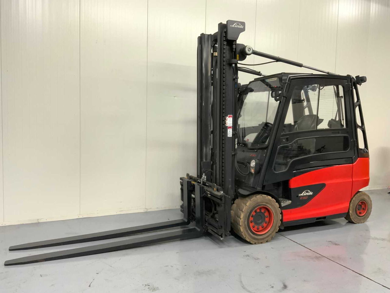 LINDE E50 - 4.1M DUPLEX, FORK POSITIONER, SIDE-SHIFT, LONG FORKS - FORKLIFT - Forklift: gambar 1 LINDE E50 - 4.1M DUPLEX, FORK POSITIONER, SIDE-SHIFT, LONG FORKS - FORKLIFT - Forklift: gambar 1