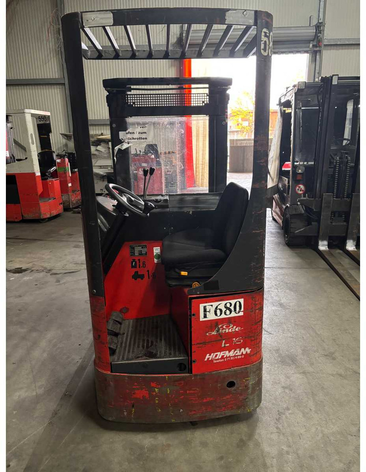 LINDE - L 16 - REACH FORKLIFT - 1999 - Forklift: gambar 2 LINDE - L 16 - REACH FORKLIFT - 1999 - Forklift: gambar 2