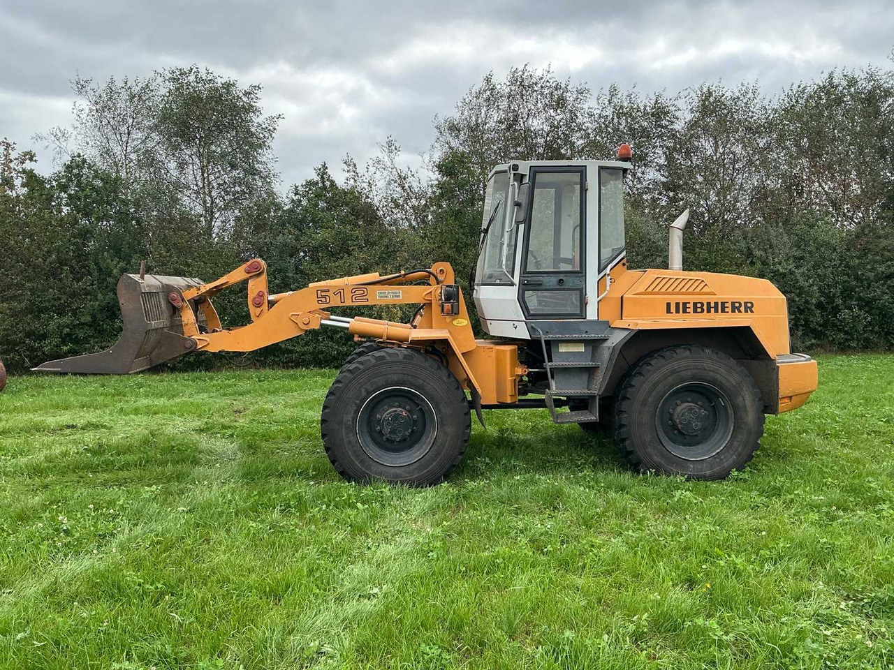 Liebherr 1993 LIEBHERR L512 SHOVEL - Wheel loader: gambar 3 Liebherr 1993 LIEBHERR L512 SHOVEL - Wheel loader: gambar 3