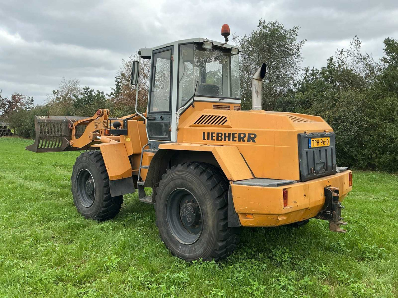 Liebherr 1993 LIEBHERR L512 SHOVEL - Wheel loader: gambar 4 Liebherr 1993 LIEBHERR L512 SHOVEL - Wheel loader: gambar 4
