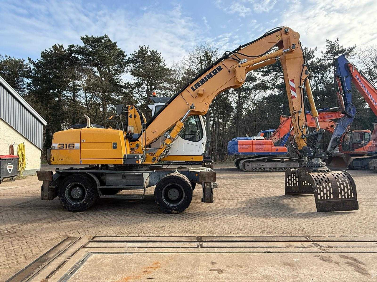 Liebherr A 316 Litronic - Derek bergerak: gambar 4 Liebherr A 316 Litronic - Derek bergerak: gambar 4