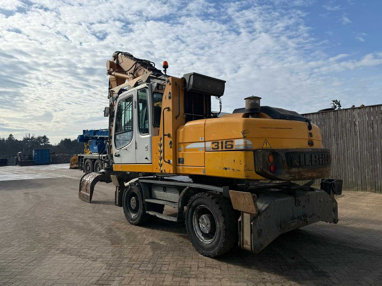 Liebherr A 316 Litronic - Derek bergerak: gambar 3 Liebherr A 316 Litronic - Derek bergerak: gambar 3