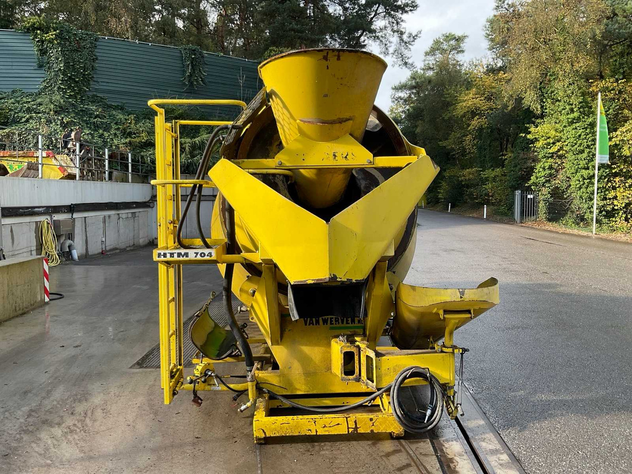 Liebherr - Truk pengaduk beton: gambar 5 Liebherr - Truk pengaduk beton: gambar 5