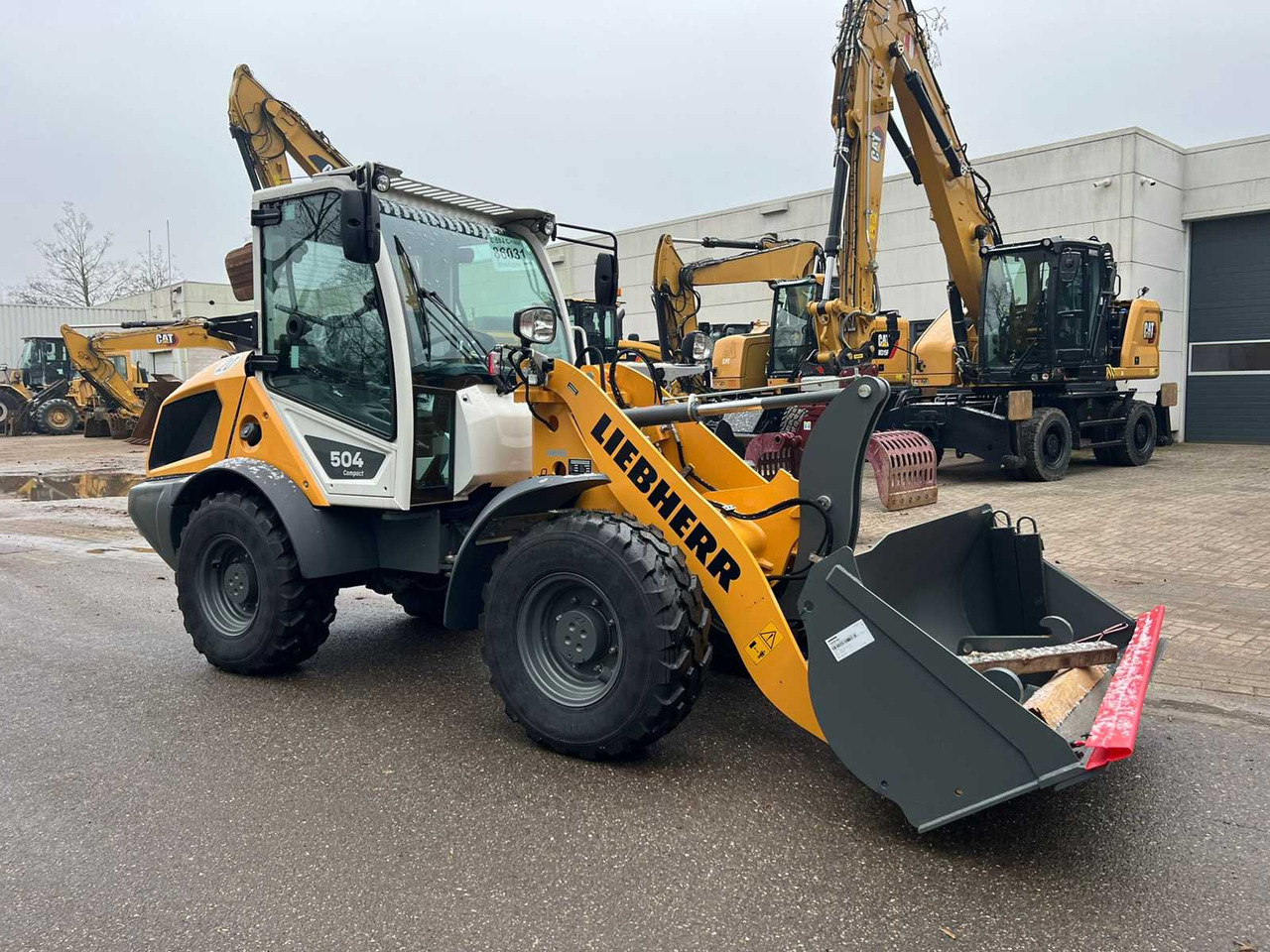 Liebherr L504 Compact - Wheel loader: gambar 4 Liebherr L504 Compact - Wheel loader: gambar 4