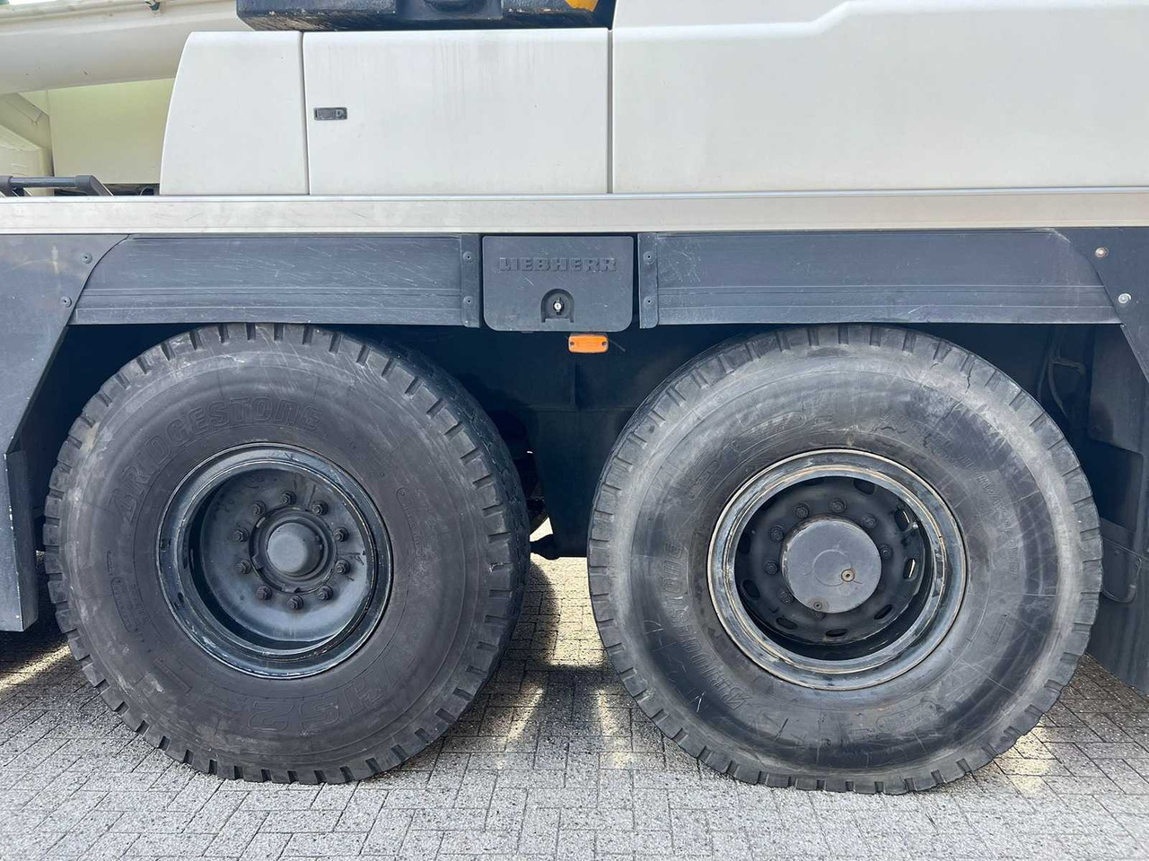 Liebherr LTM1060/2 - Derek: gambar 3 Liebherr LTM1060/2 - Derek: gambar 3